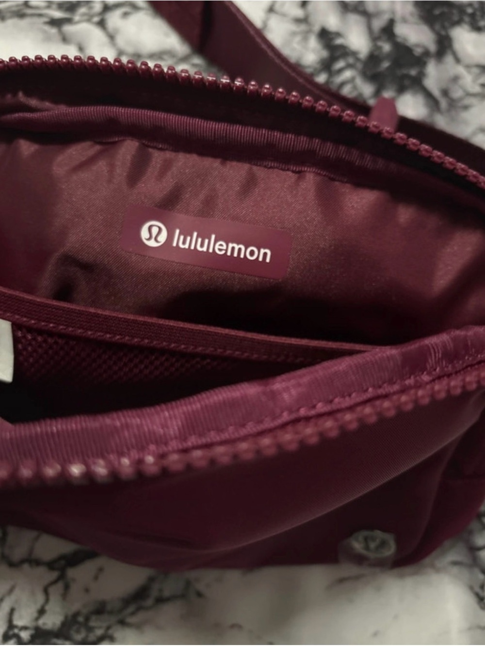 lululemon athletica Everywhere Belt Bag - Burgundy - Picture 5 of 6